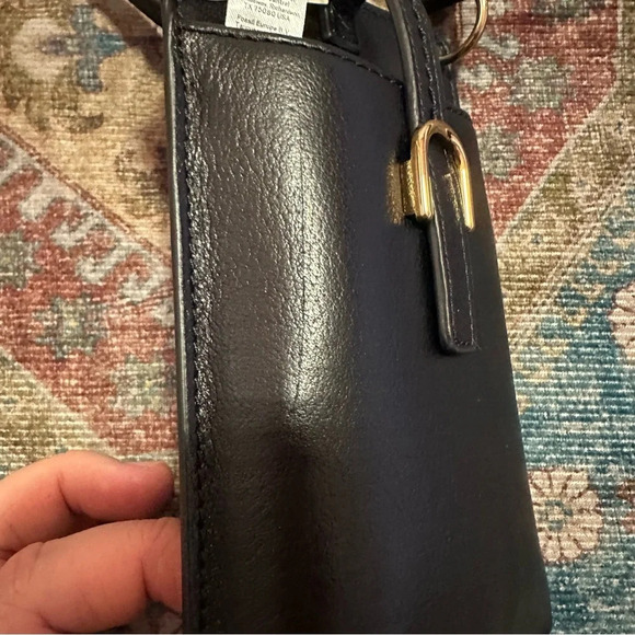 NWT Fossil• Vada Phone Bag in black leather - Picture 4 of 6